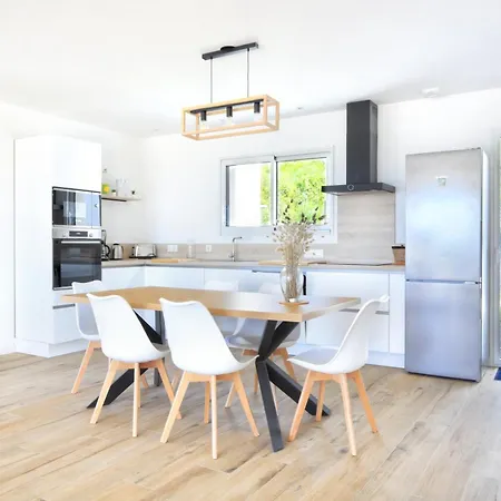 Les Euphorbes - Charmante Maison Avec Vue Holiday home