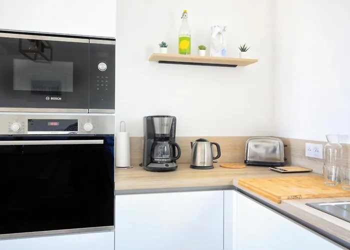 Casa vacanze Les Euphorbes - Charmante Maison Avec Vue Saint-Georges-de-la-Riviere